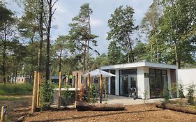 Sallands Chalet met Hottub en Sauna